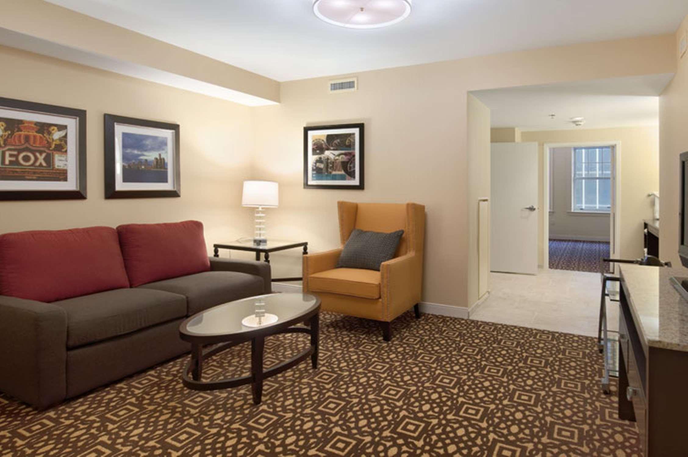 Doubletree Suites By Hilton Hotel Detroit Downtown - Fort Shelby Номер фото