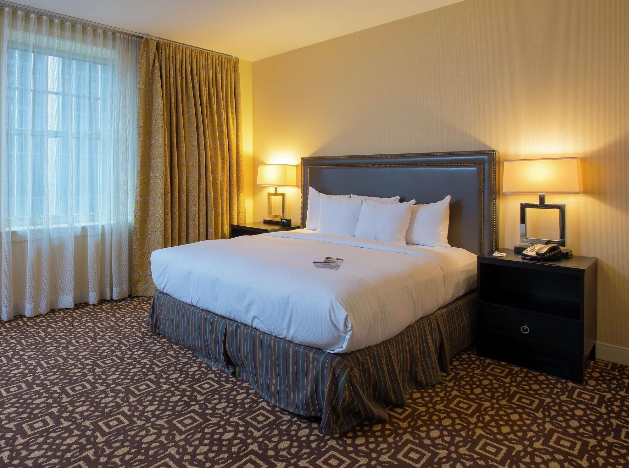 Doubletree Suites By Hilton Hotel Detroit Downtown - Fort Shelby Экстерьер фото