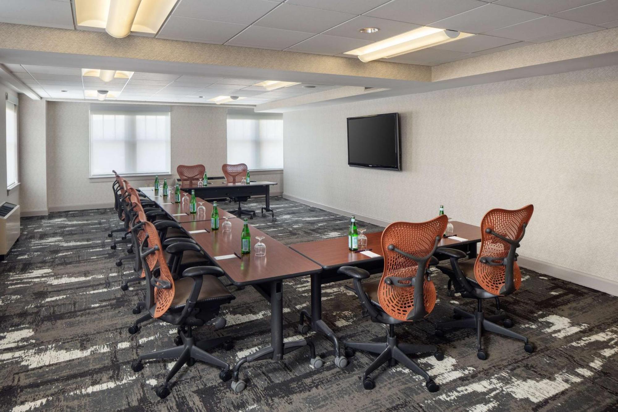Doubletree Suites By Hilton Hotel Detroit Downtown - Fort Shelby Экстерьер фото